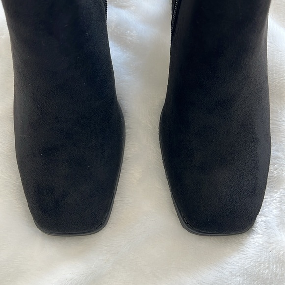 Black suede ankle boots, size 9 - Picture 4 of 8